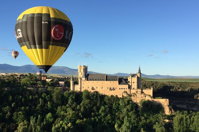 Segovia from the Skies: Sunrise Balloon Ride - The small “extras” that make it feel complete