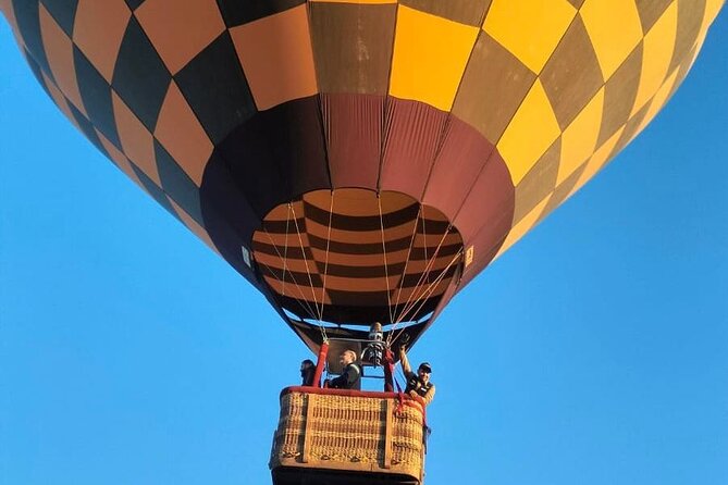 Sunrise Balloon Flight over Teotihuacan and Breakfast in Cueva - Your Pyramids Visit With a Virtual Audio Guide (English or Spanish)
