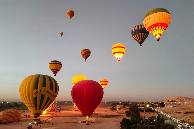 Sunrise Hot Air Balloon Ride over Luxor West Bank - Balloon comfort: small tour group, but basket space can surprise you