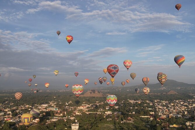 Teotihuacan Balloon Experience with Transportation and Breakfast - Key things that make this balloon + pyramids day work