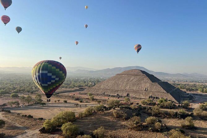 Teotihuacan Hot Air Balloon Flight - 4:30 am pickup at the Angel of Independence