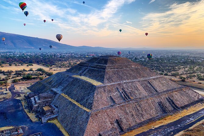 Teotihuacan Hot Air Balloon Flight from Mexico City / Volare - Optional extra time at Teotihuacan: ground views cost extra