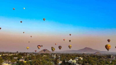 Teotihuacan: Hot Air Balloon Ride with Breakfast - The 50-minute flight over Teotihuacán (with those Sun and Moon views)