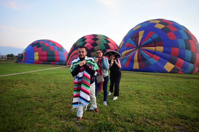 Transportation and Hot Air Balloon Flight Teotihuacán - Inflation Photos at 6:30am: The Best Time to Watch the Balloons Up Close