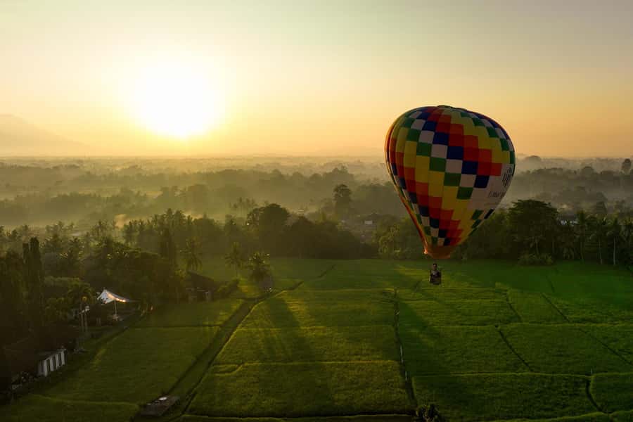Ubud: Floating Breakfast and Hot Air Balloon Experience - Breakfast Choices: Indonesian Classics and Western Favorites