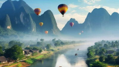 Vang vieng: Longtail boat&Hot Air Balloon&hotel pick-up - Longtail Boat on the Nam Song River: Speed, Rapids, and River Close-Ups
